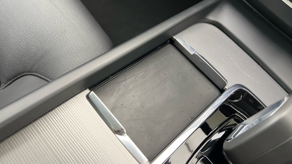 Used Volvo XC60 2023 for sale - 76442046: Photo 42