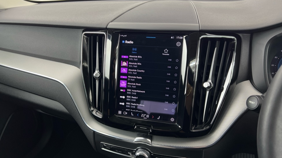 Used Volvo XC60 2023 for sale - 76442046: Photo 44