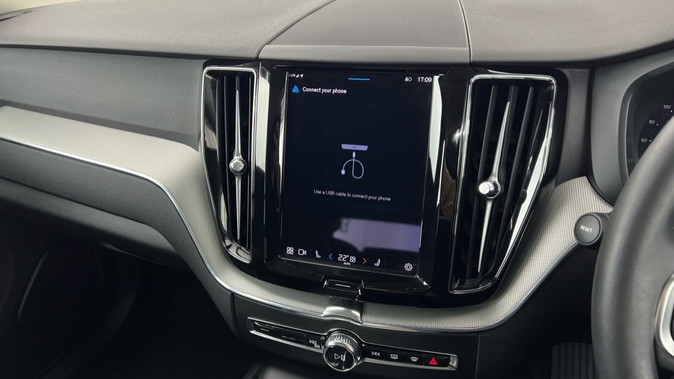 Used Volvo XC60 2023 for sale - 76442046: Photo 47