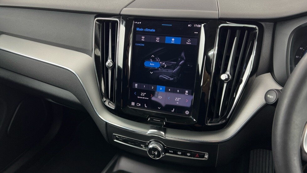 Used Volvo XC60 2023 for sale - 76442046: Photo 49