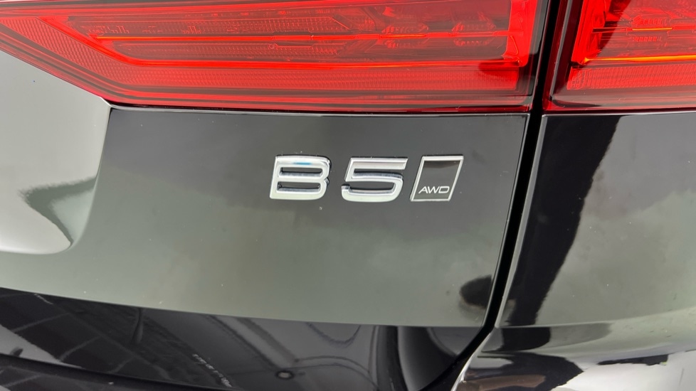 Used Volvo XC60 2023 for sale - 76442046: Photo 51