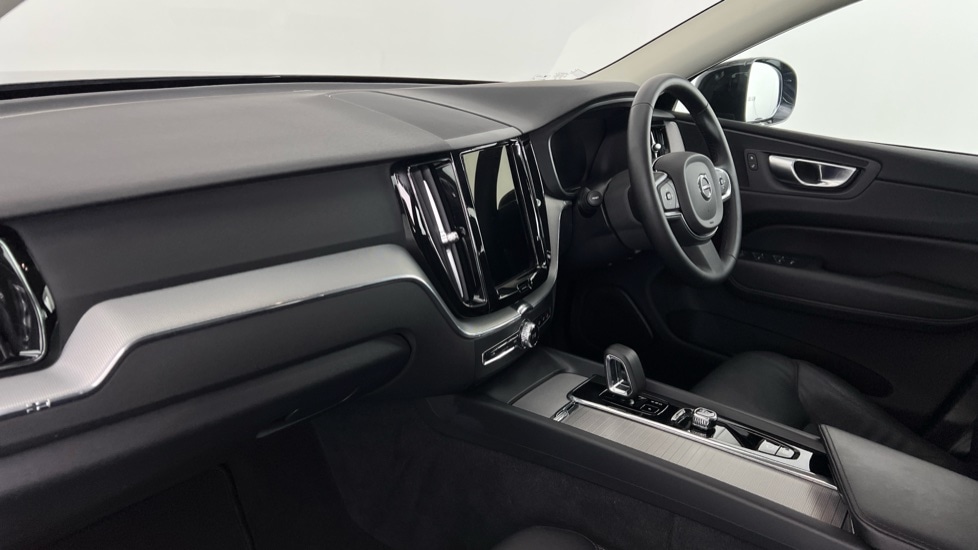 Used Volvo XC60 2023 for sale - 76442046: Photo 56