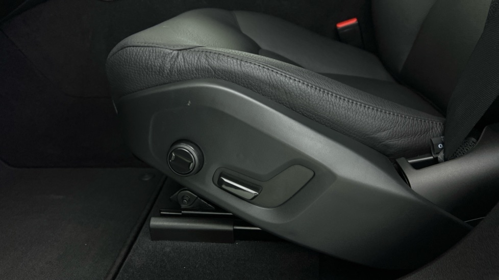 Used Volvo XC60 2023 for sale - 76442046: Photo 58