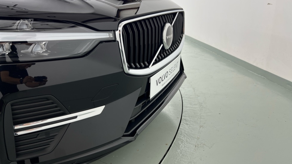 Used Volvo XC60 2023 for sale - 76442046: Photo 60