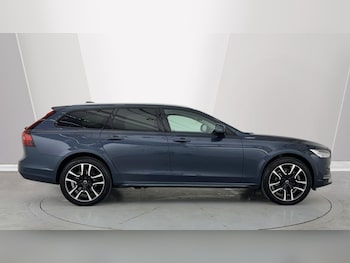 Used Volvo V90 2021 for sale - 75742736: Photo