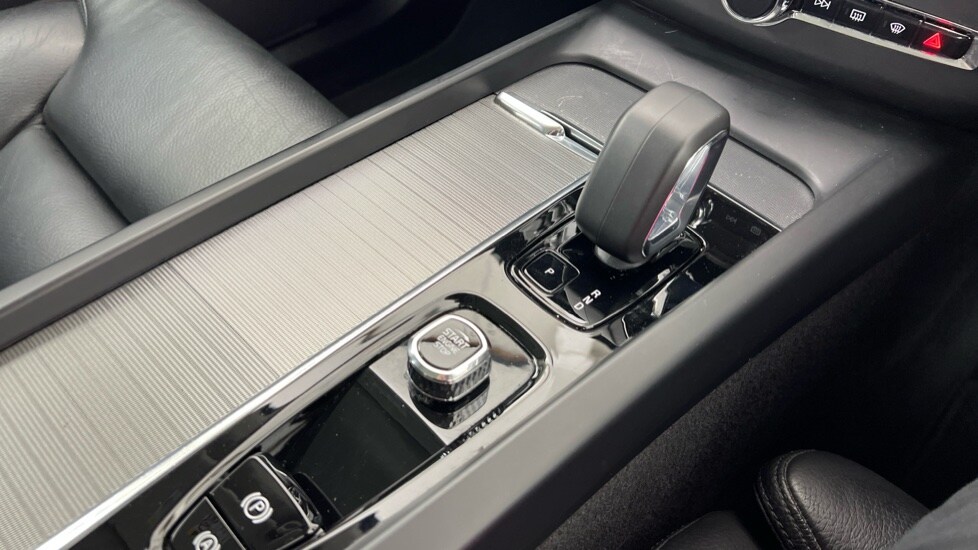 Used Volvo XC60 2023 for sale - 78128948: Photo 25