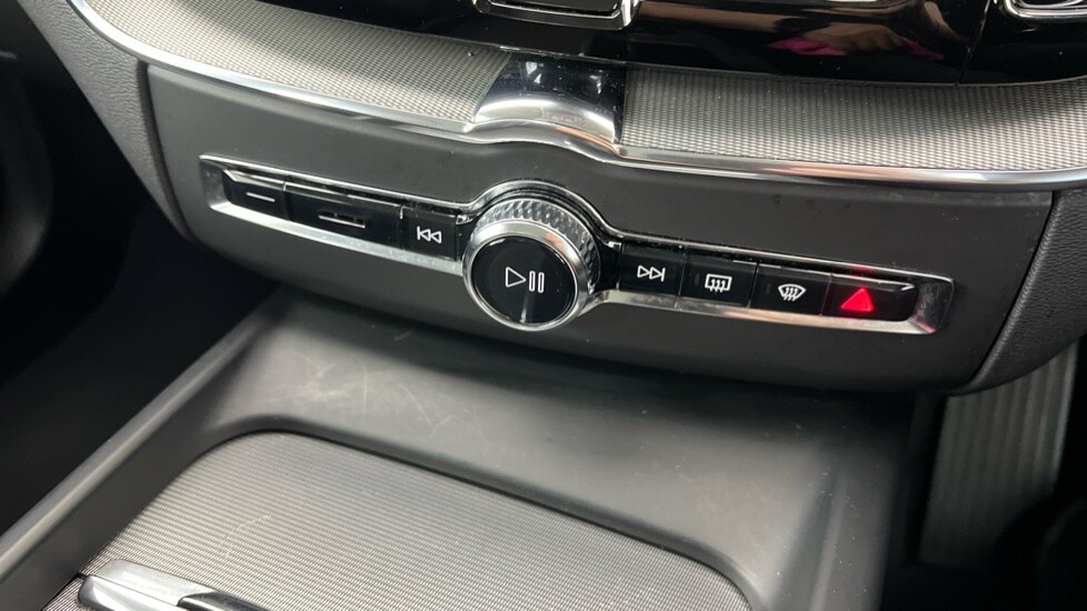 Used Volvo XC60 2023 for sale - 78128948: Photo 48