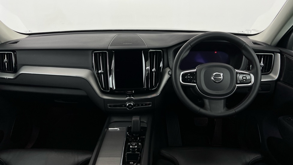 Used Volvo XC60 2023 for sale - 78128948: Photo 5