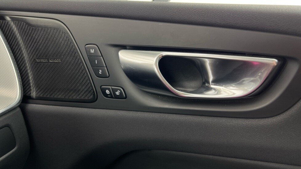 Used Volvo XC60 2023 for sale - 78128948: Photo 50