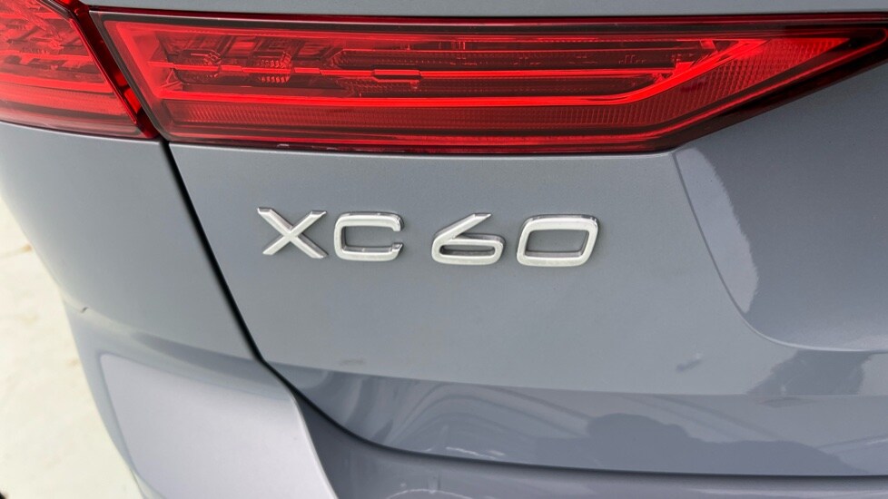 Used Volvo XC60 2023 for sale - 78128948: Photo 55