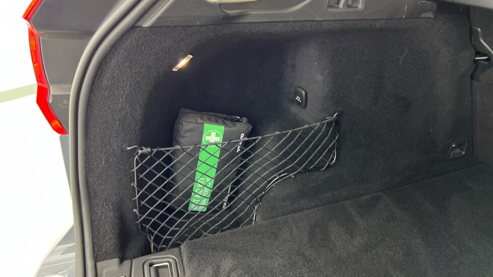 Used Volvo XC60 2023 for sale - 78128948: Photo 57