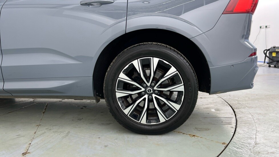 Used Volvo XC60 2023 for sale - 78128948: Photo 58