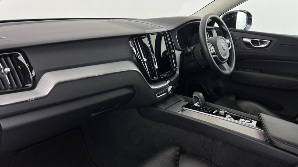 Used Volvo XC60 2023 for sale - 78128948: Photo 60