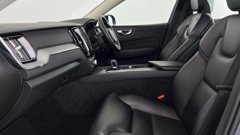 Used Volvo XC60 2023 for sale - 78128948: Photo 61