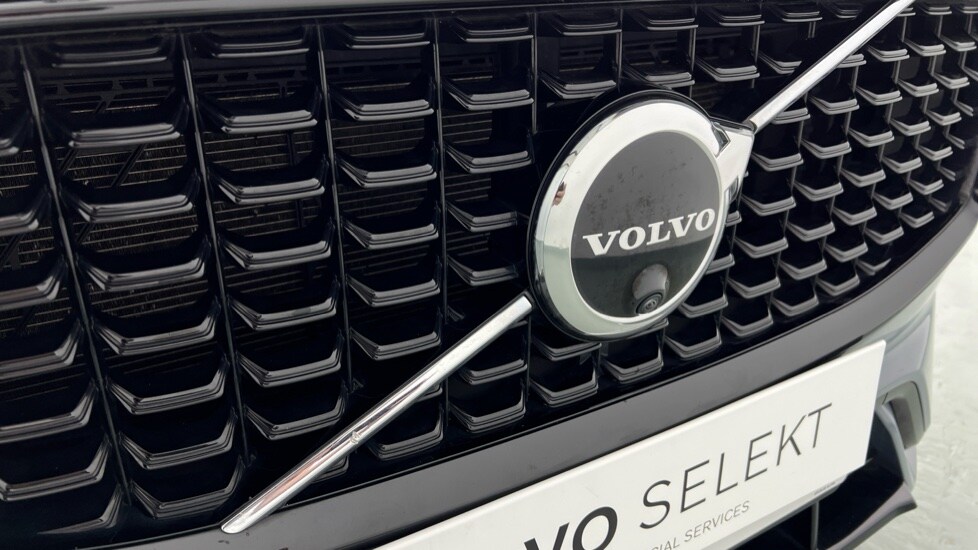 Used Volvo XC60 2023 for sale - 78128948: Photo 64