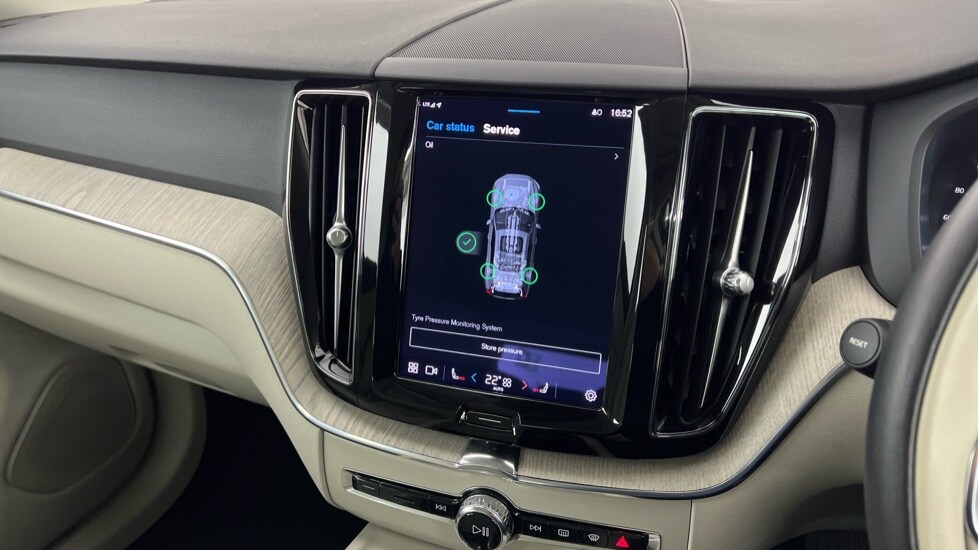 Used Volvo XC60 2023 for sale - 77673833: Photo 15