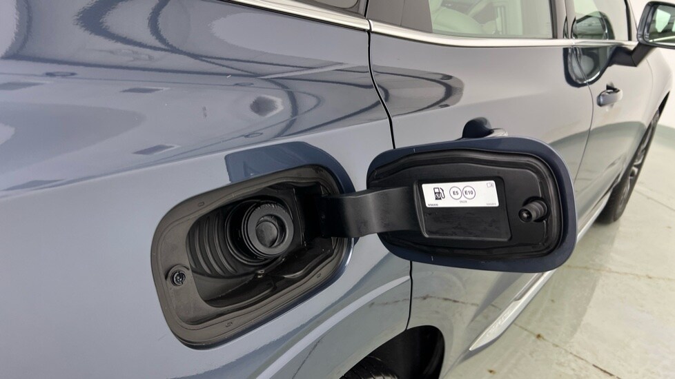 Used Volvo XC60 2023 for sale - 77673833: Photo 16