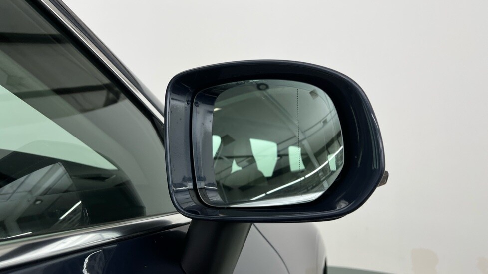 Used Volvo XC60 2023 for sale - 77673833: Photo 32