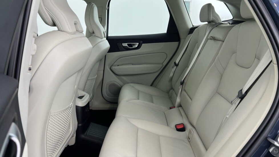 Used Volvo XC60 2023 for sale - 77673833: Photo 33