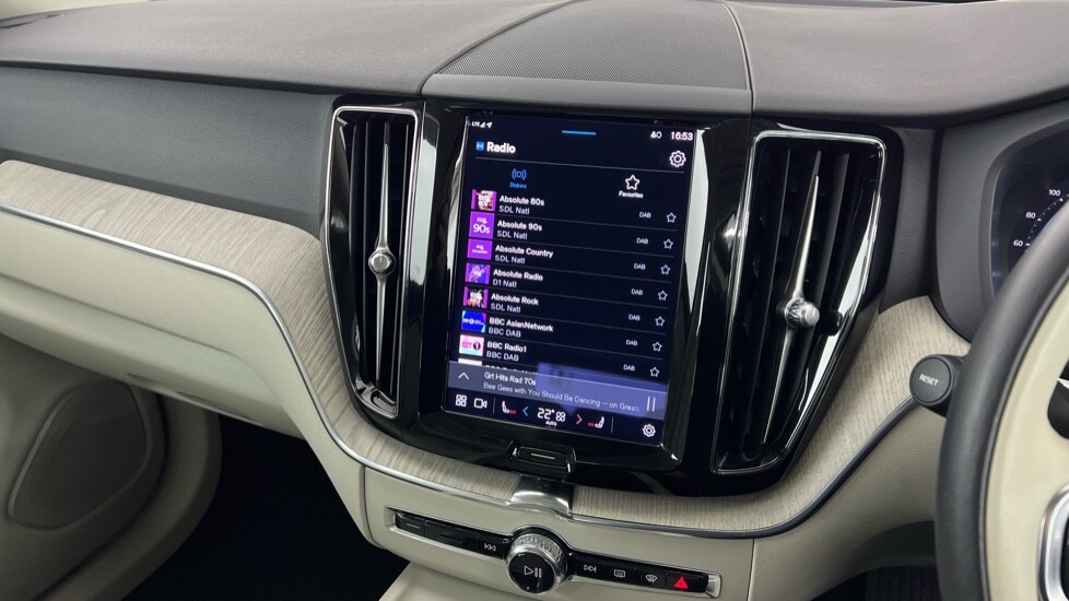 Used Volvo XC60 2023 for sale - 77673833: Photo 45