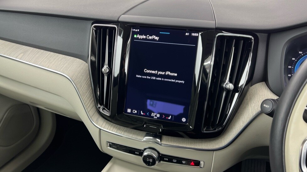 Used Volvo XC60 2023 for sale - 77673833: Photo 47