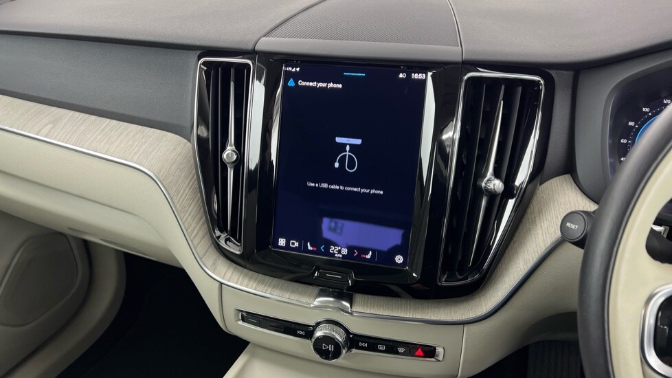 Used Volvo XC60 2023 for sale - 77673833: Photo 48