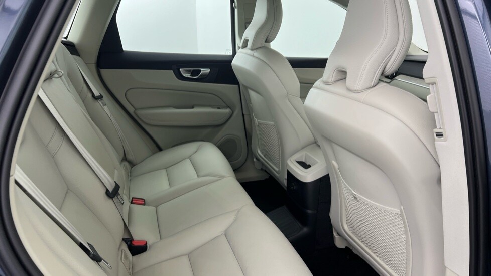 Used Volvo XC60 2023 for sale - 77673833: Photo 6