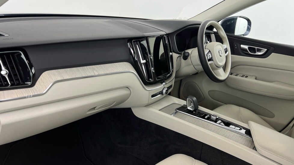 Used Volvo XC60 2023 for sale - 77673833: Photo 63