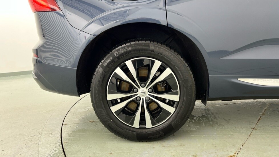 Used Volvo XC60 2023 for sale - 77673833: Photo 9