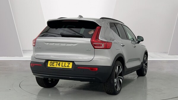 Used Volvo XC40 2024 for sale - 75775845: Photo 2