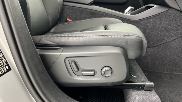 Used Volvo XC40 2024 for sale - 75775845: Photo 30