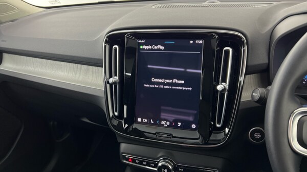 Used Volvo XC40 2024 for sale - 75775845: Photo 49