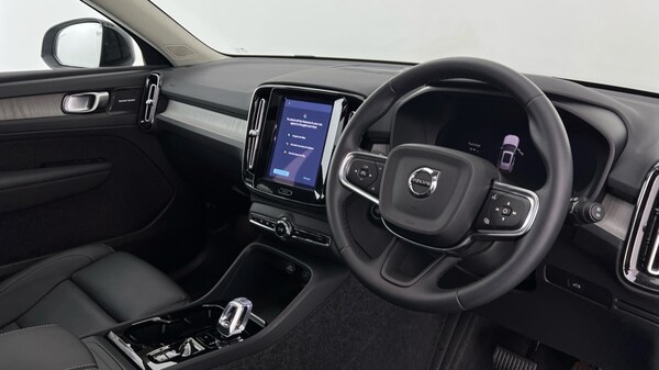 Used Volvo XC40 2024 for sale - 75775845: Photo 4