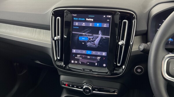 Used Volvo XC40 2024 for sale - 75775845: Photo 51