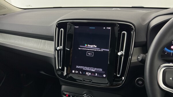 Used Volvo XC40 2024 for sale - 75775845: Photo 53