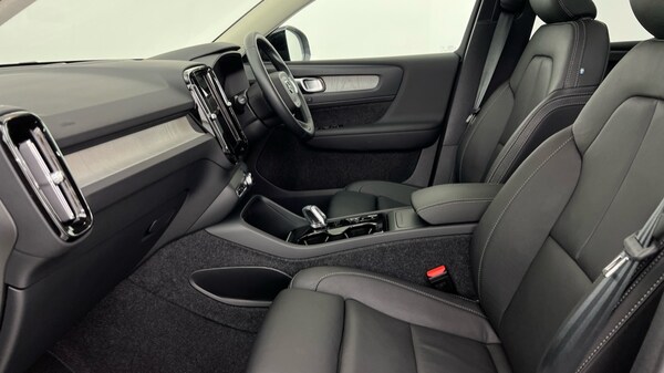 Used Volvo XC40 2024 for sale - 75775845: Photo 61