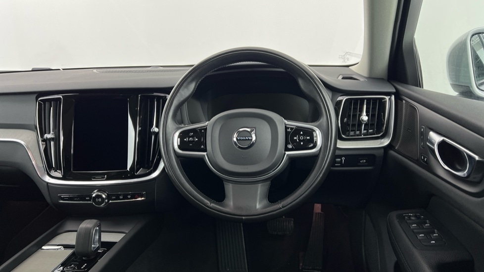 Used Volvo V60 2022 for sale - 77193529: Photo 10