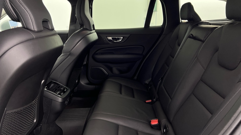 Used Volvo V60 2022 for sale - 77193529: Photo 33