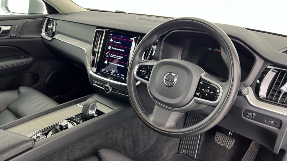 Used Volvo V60 2022 for sale - 77193529: Photo 4