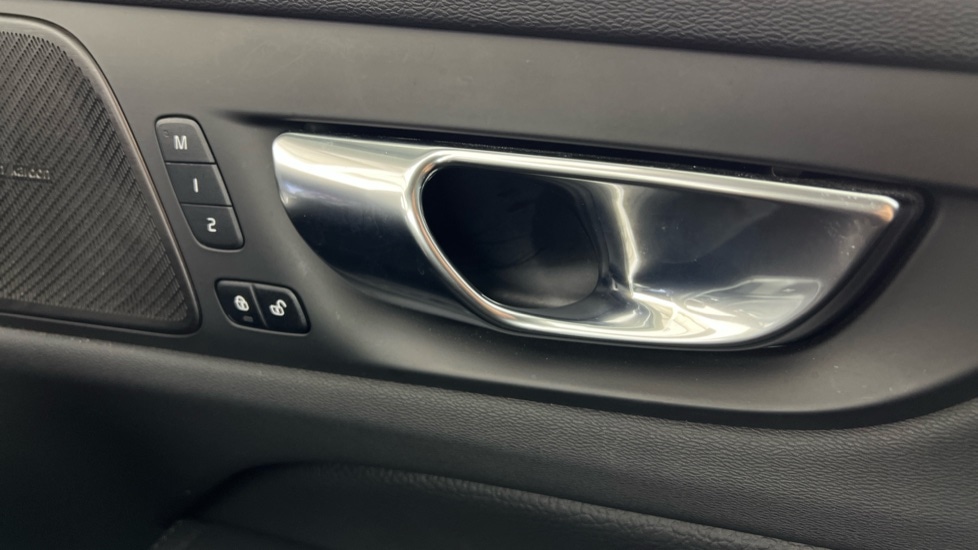 Used Volvo V60 2022 for sale - 77193529: Photo 48