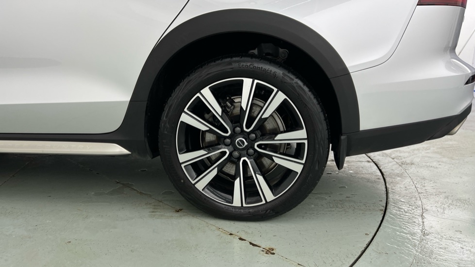 Used Volvo V60 2022 for sale - 77193529: Photo 59