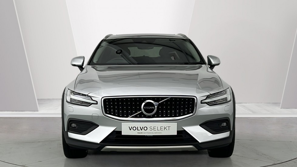 Used Volvo V60 2022 for sale - 77193529: Photo 8