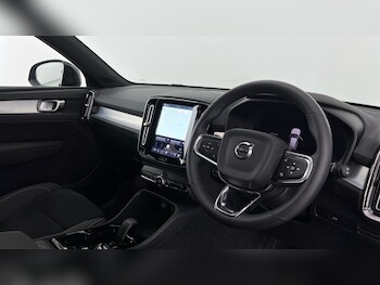 Used Volvo XC40 2025 for sale - 78406371: Photo