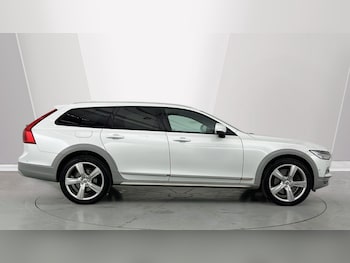 Used Volvo V90 2019 for sale - 78392795: Photo