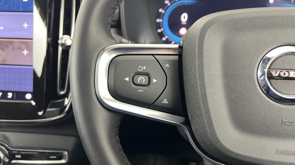 Used Volvo XC40 2025 for sale - 77706345: Photo 21