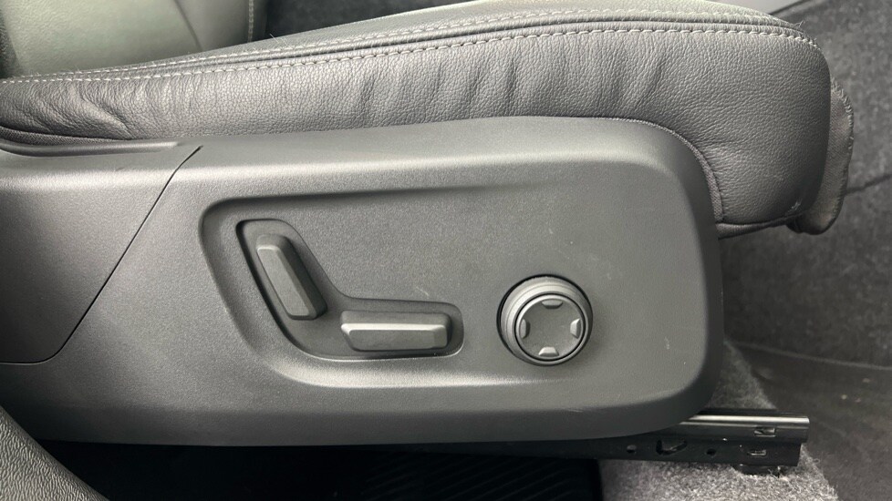 Used Volvo XC40 2025 for sale - 77706345: Photo 30