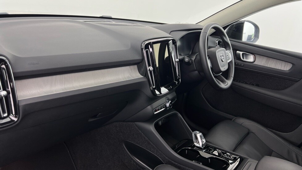 Used Volvo XC40 2025 for sale - 77706345: Photo 63