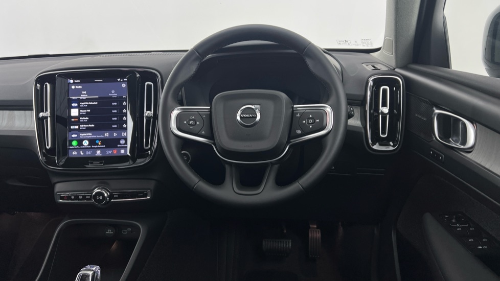 Used Volvo XC40 2025 for sale - 76834892: Photo 10