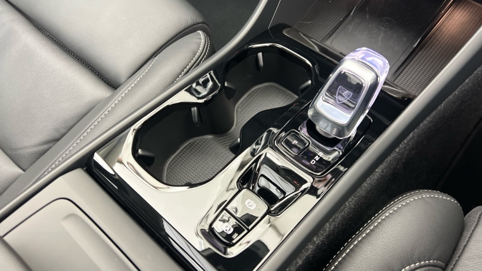 Used Volvo XC40 2025 for sale - 76834892: Photo 25