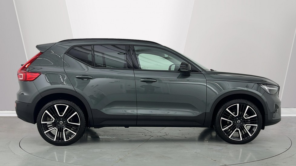 Used Volvo XC40 2025 for sale - 76834892: Photo 3